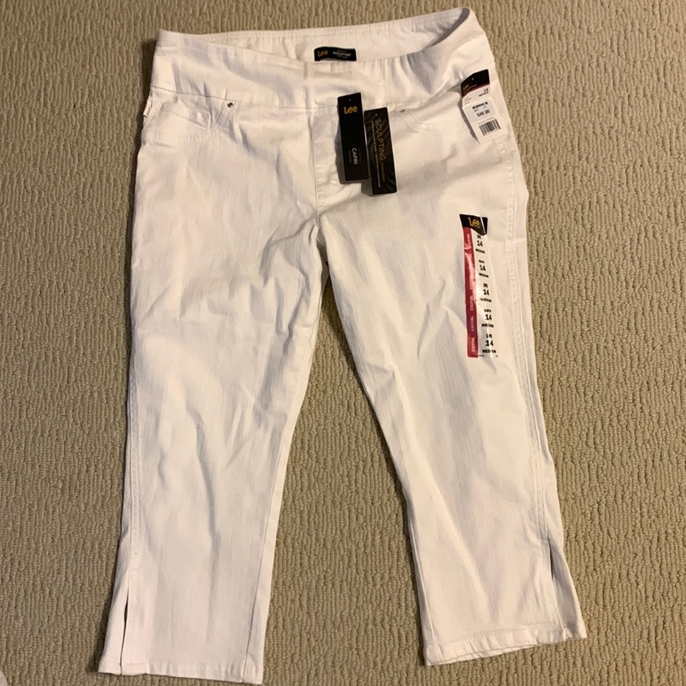 Capri pants